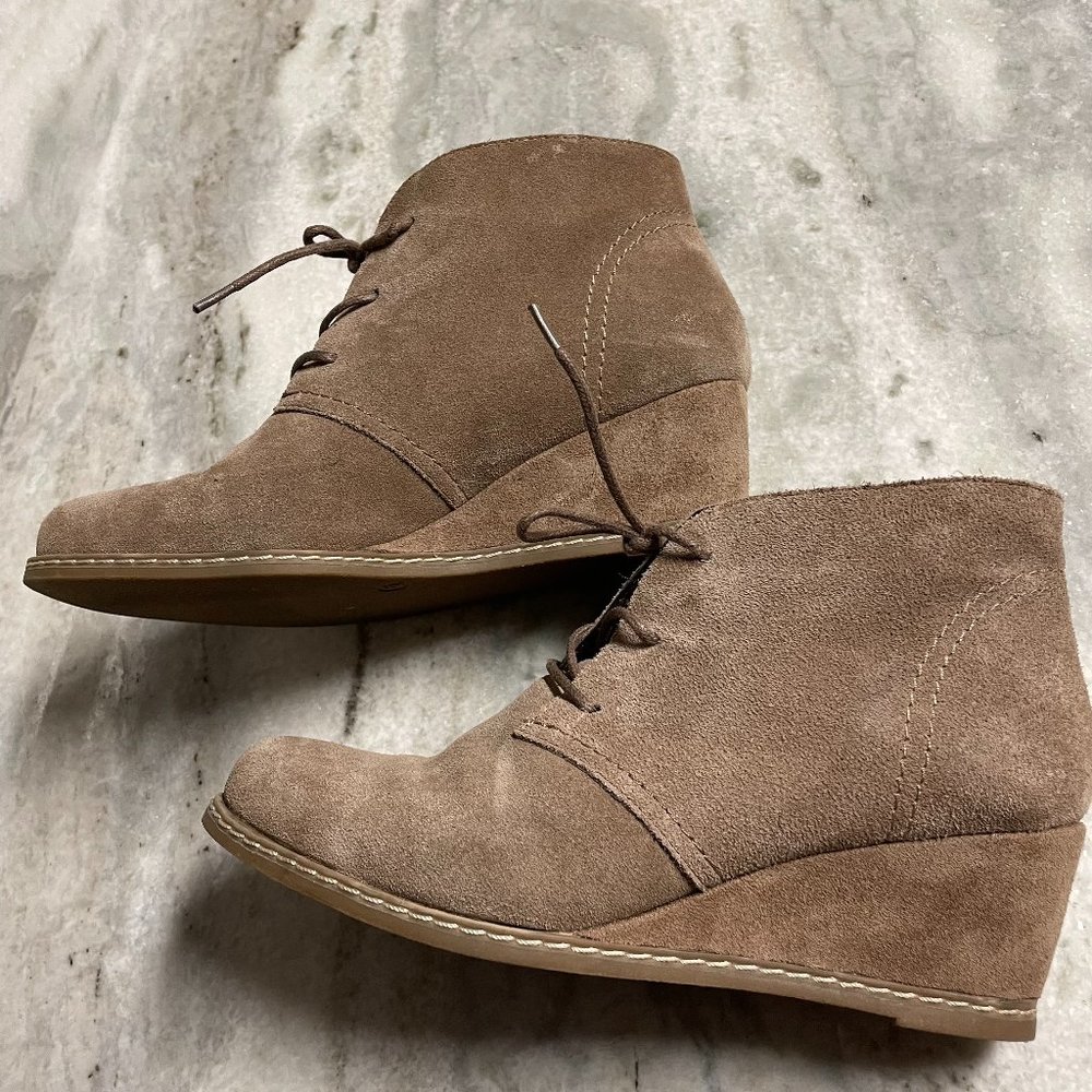 Bjorndal Rachel Tan Suede Leather Lace Up Wedge Booties Sz 6